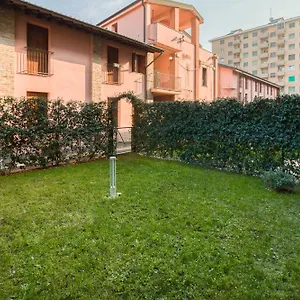 https://appartamento-con-giardino-navigli.italymilanhotels.net