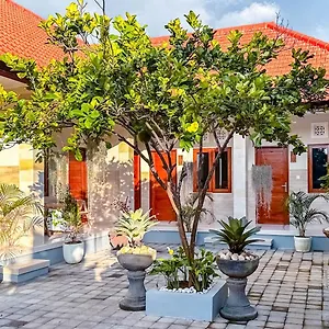 https://adhi-homestay.ubudhotelsnow.com